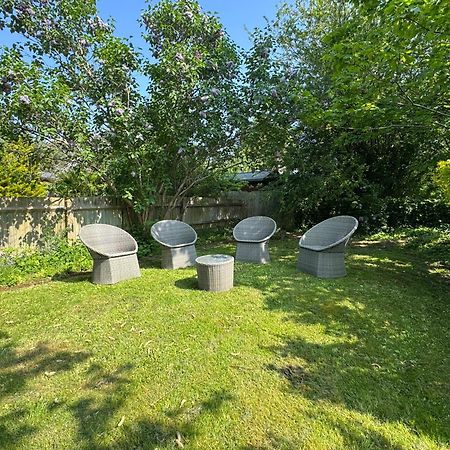 Surbiton Home With Free Parkings, Surbiton, Kingston Upon Thames, Surrey, Greater London Uk Exteriör bild