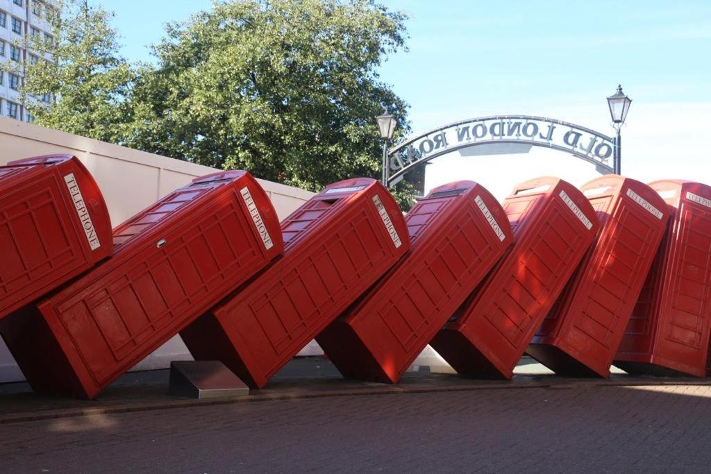 Surbiton Home With Free Parkings, Surbiton, Kingston Upon Thames, Surrey, Greater London Uk Exteriör bild