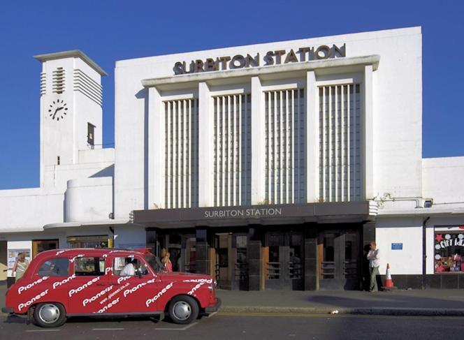 Surbiton Home With Free Parkings, Surbiton, Kingston Upon Thames, Surrey, Greater London Uk Exteriör bild
